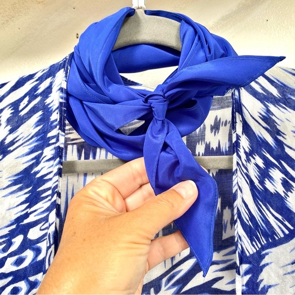 Silk scarf/neck wrap w beach resort vacay summer vibe - Picture 3 of 4